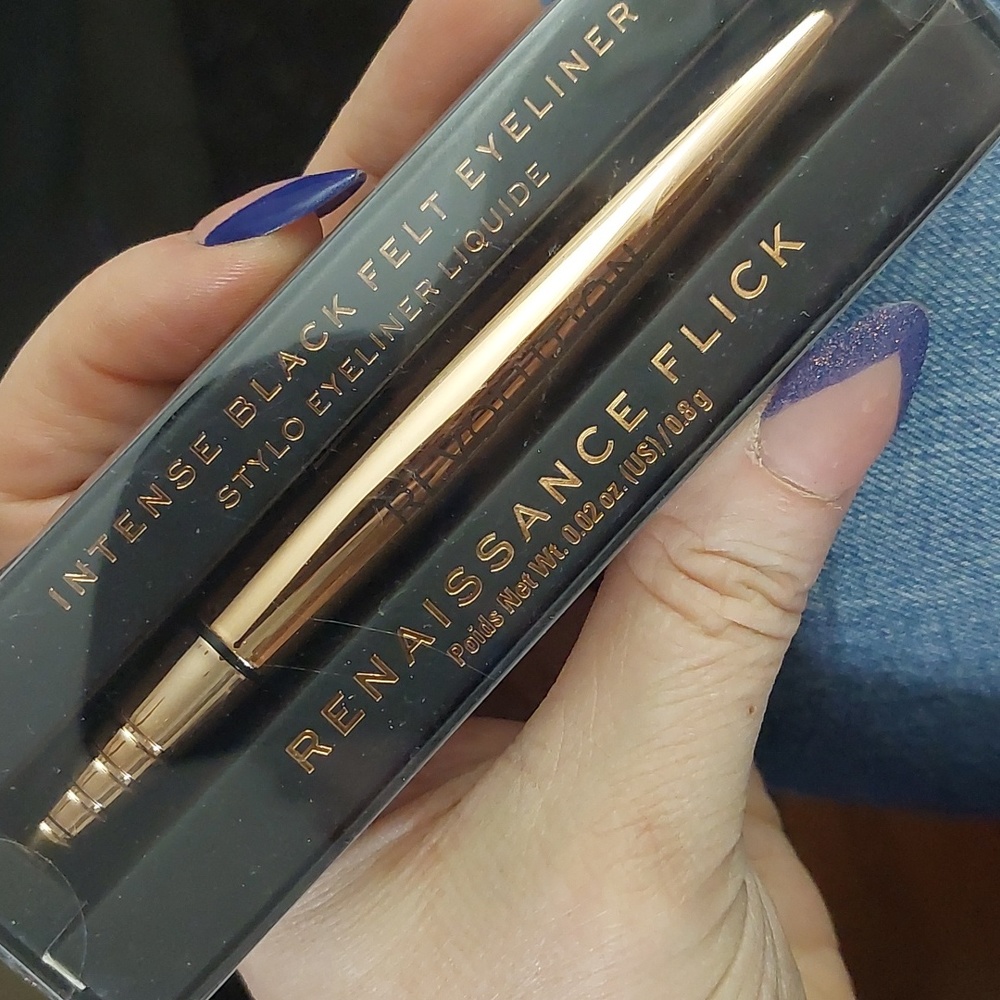 Makeup revolution felt‎ eyeliner in black